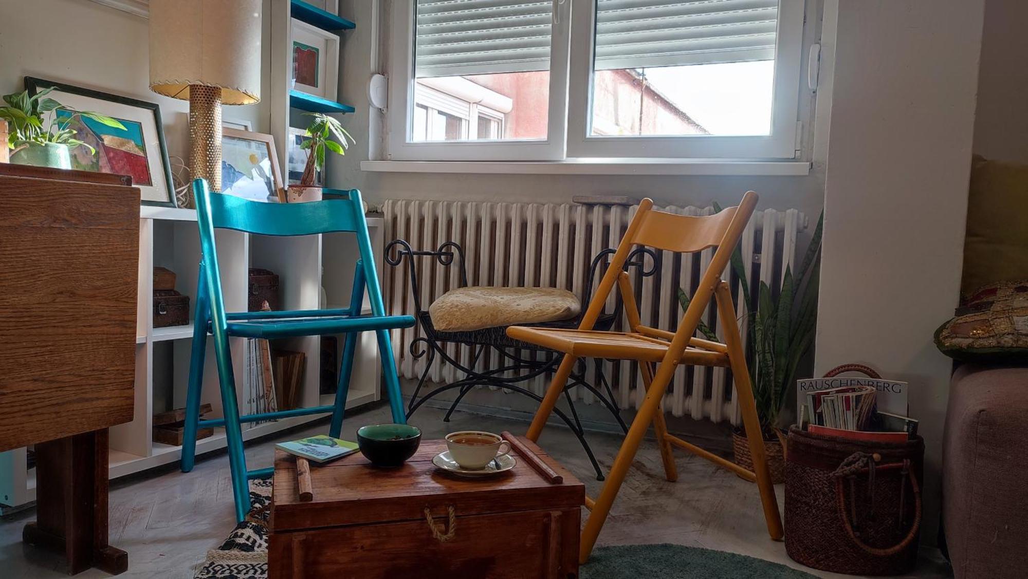 Blue Sparrow, Center Apartment *